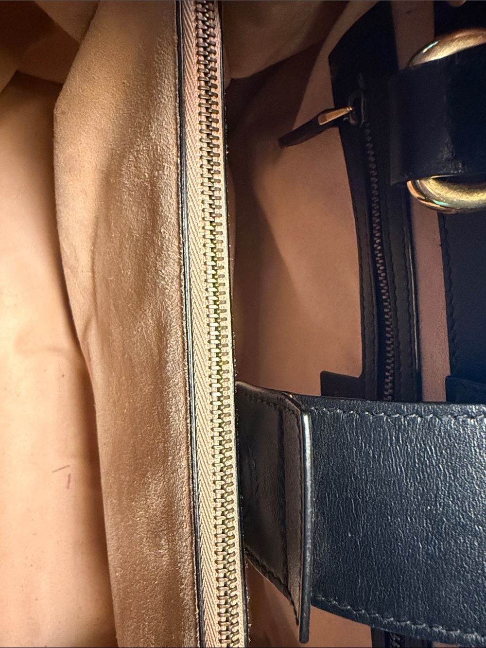 Gucci Black Chevron GG Top-Handle Satchel with Gold Hardware - Authentic - Picture 4 of 6